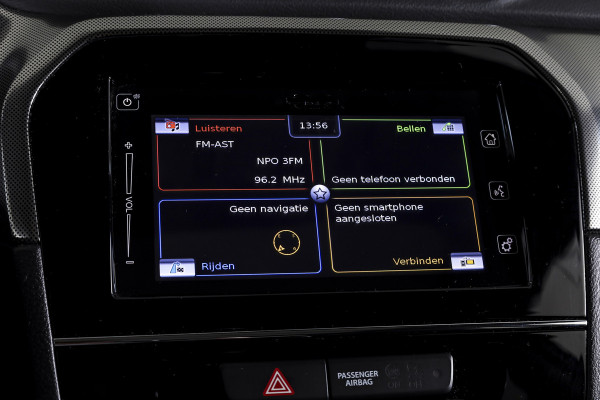 Suzuki Vitara 1.4 Boosterjet Stijl 140 PK - Automaat Org. NL | S/K-Panodak | Adapt. Cruise | Stoelverw. | PDC | Camera | NAV + App. Connect | ECC | LM 17" |