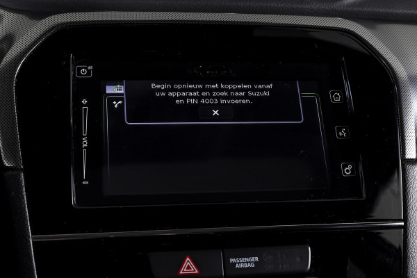 Suzuki Vitara 1.4 Boosterjet Stijl 140 PK - Automaat Org. NL | S/K-Panodak | Adapt. Cruise | Stoelverw. | PDC | Camera | NAV + App. Connect | ECC | LM 17" |