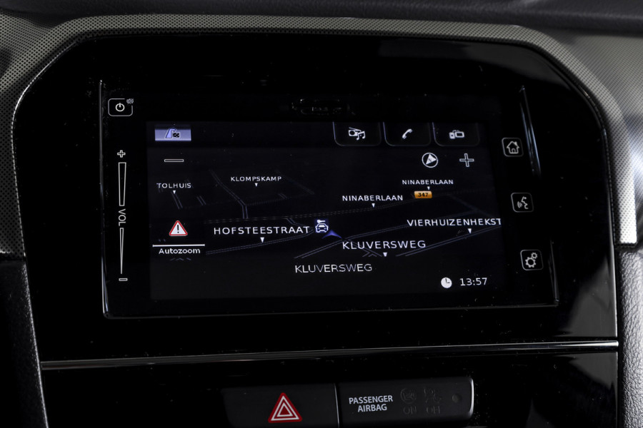 Suzuki Vitara 1.4 Boosterjet Stijl 140 PK - Automaat Org. NL | S/K-Panodak | Adapt. Cruise | Stoelverw. | PDC | Camera | NAV + App. Connect | ECC | LM 17" |