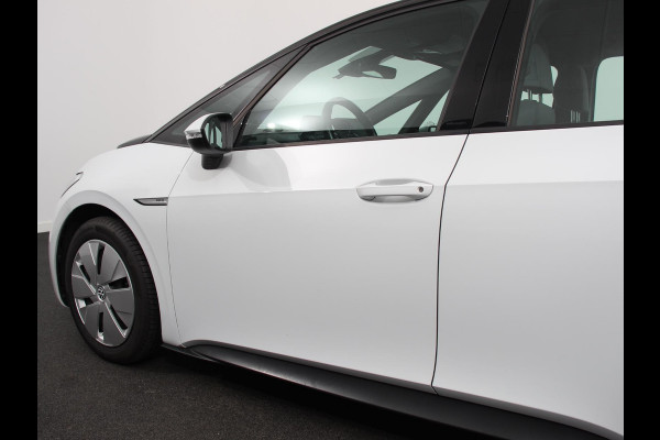 Volkswagen ID.3 Pro Life 58 kWh 204pk Navi Carplay PDC VA Full LED Adaptive Cruise Control 204pk 58 kWh Accu!