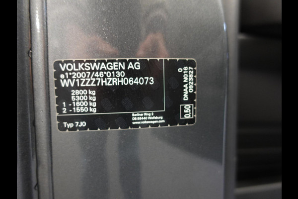 Volkswagen Transporter 2.0 TDI L2H1 28 Highline Automaat Camera | Airco | Cruise control | Navigatie | Trekhaak | Lichtmetalen velgen | Apple Carplay/ Android Auto | LED