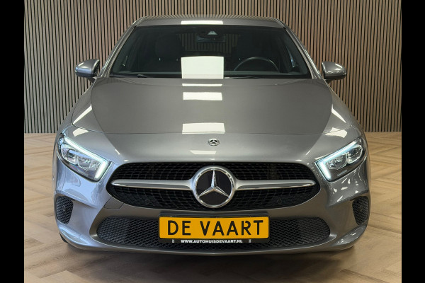 Mercedes-Benz A-Klasse A200 AUT. LED AMERA PDC VOOR EN ACHTER ACC APPLE CARPLAY NAVI STOELVERWARMING