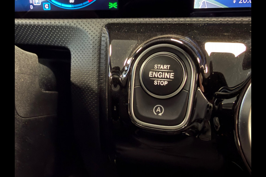 Mercedes-Benz A-Klasse A200 AUT. LED AMERA PDC VOOR EN ACHTER ACC APPLE CARPLAY NAVI STOELVERWARMING