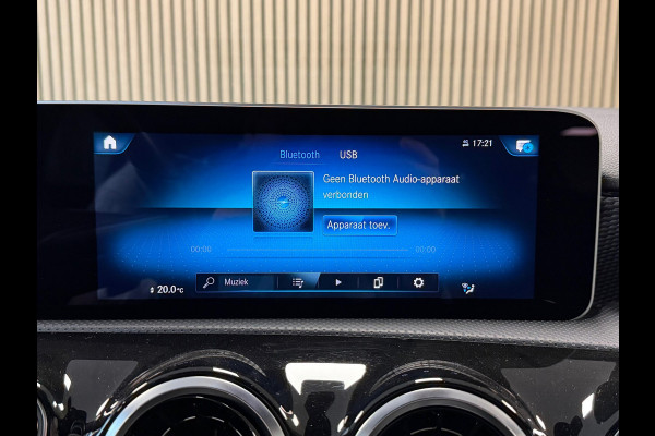 Mercedes-Benz A-Klasse A200 AUT. LED AMERA PDC VOOR EN ACHTER ACC APPLE CARPLAY NAVI STOELVERWARMING