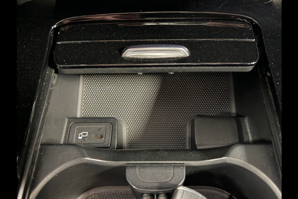 Mercedes-Benz A-Klasse A200 AUT. LED AMERA PDC VOOR EN ACHTER ACC APPLE CARPLAY NAVI STOELVERWARMING
