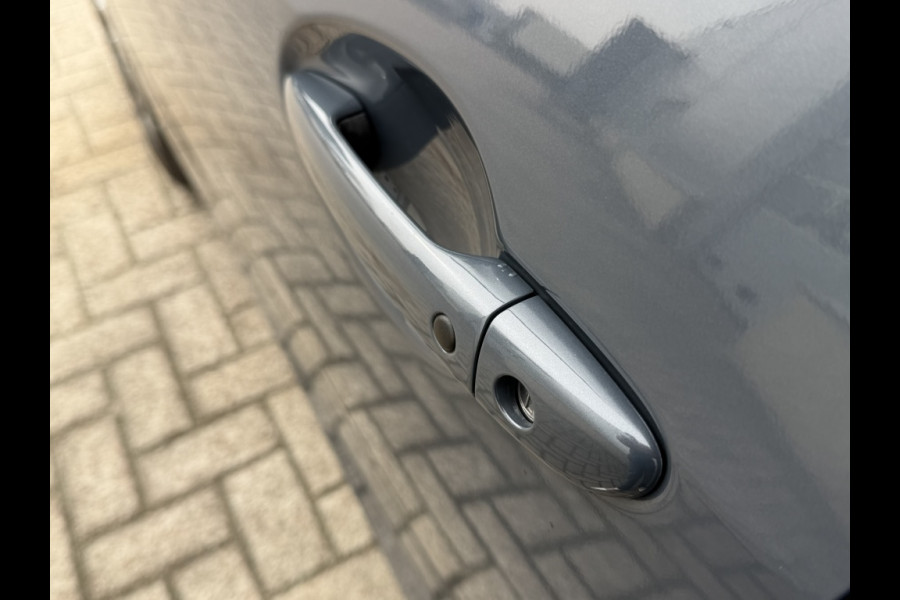 Mazda 2 1.5 Skyact-G Luxury NAVI! KEYLESS! CRUISE! NAP! HUD!