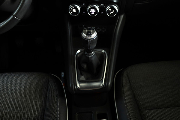 Renault Captur 1.0 TCe 100 Intens 101 PK Orig. NL | Cruise | PDC | Camera | NAV + App. Connect | ECC | Trekhaak | LM 17" |