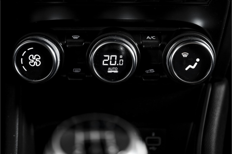 Renault Captur 1.0 TCe 100 Intens 101 PK Orig. NL | Cruise | PDC | Camera | NAV + App. Connect | ECC | Trekhaak | LM 17" |