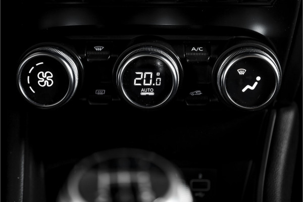 Renault Captur 1.0 TCe 100 Intens 101 PK Orig. NL | Cruise | PDC | Camera | NAV + App. Connect | ECC | Trekhaak | LM 17" |