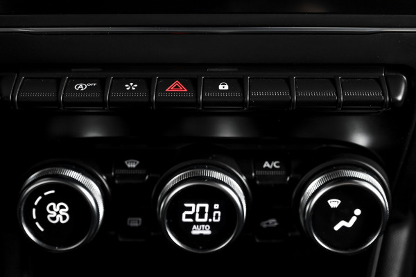 Renault Captur 1.0 TCe 100 Intens 101 PK Orig. NL | Cruise | PDC | Camera | NAV + App. Connect | ECC | Trekhaak | LM 17" |