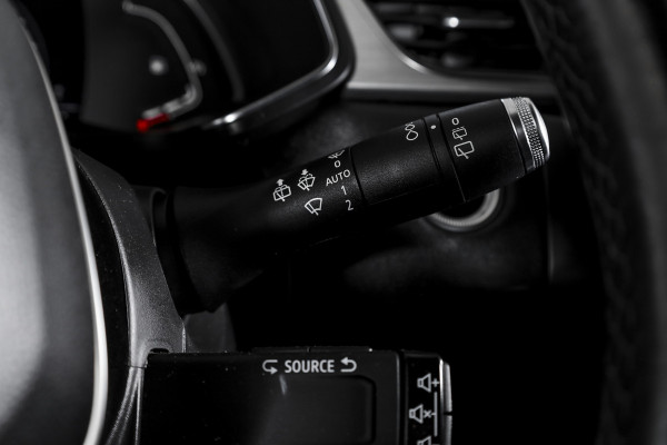 Renault Captur 1.0 TCe 100 Intens 101 PK Orig. NL | Cruise | PDC | Camera | NAV + App. Connect | ECC | Trekhaak | LM 17" |