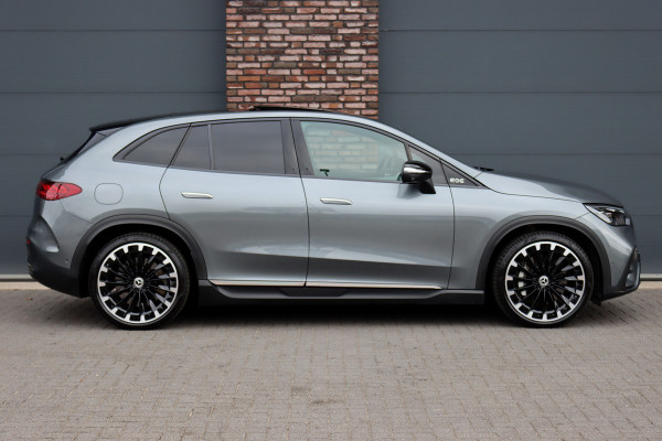 Mercedes-Benz EQE SUV 300 AMG Line Premium 91 kWh | Hyperscreen | Luchtvering | Distronic+ | Trekhaak | Verwarmd Stuurwiel | Burmester | Panoramadak | Digital Light | Surround Camera |