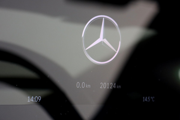 Mercedes-Benz EQE SUV 300 AMG Line Premium 91 kWh | Hyperscreen | Luchtvering | Distronic+ | Trekhaak | Verwarmd Stuurwiel | Burmester | Panoramadak | Digital Light | Surround Camera |