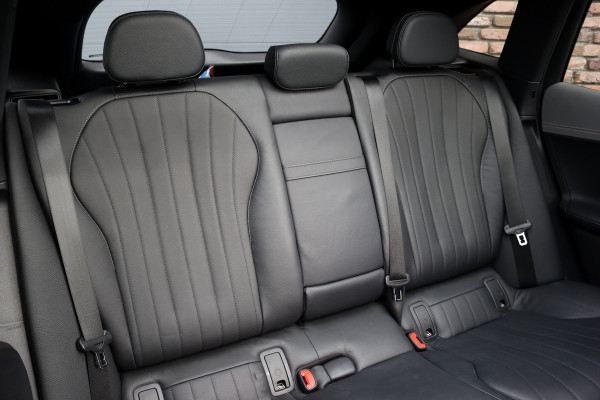 Mercedes-Benz EQE SUV 300 AMG Line Premium 91 kWh | Hyperscreen | Luchtvering | Distronic+ | Trekhaak | Verwarmd Stuurwiel | Burmester | Panoramadak | Digital Light | Surround Camera |