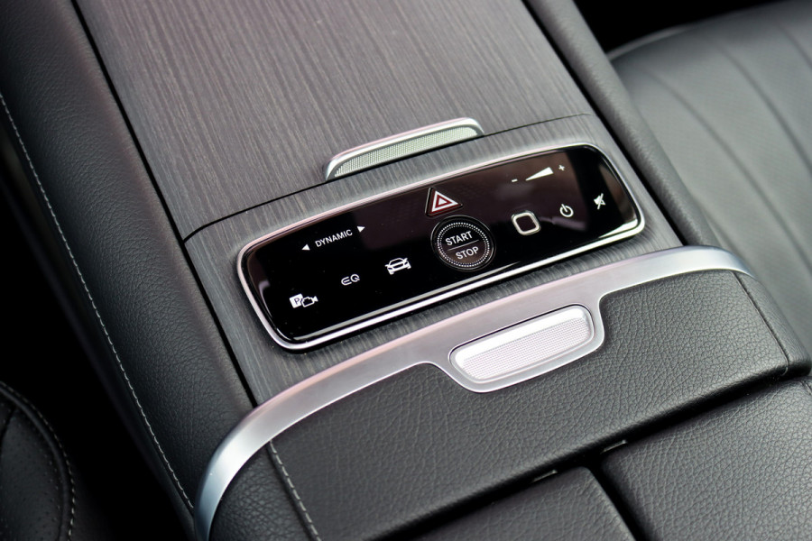 Mercedes-Benz EQE SUV 300 AMG Line Premium 91 kWh | Hyperscreen | Luchtvering | Distronic+ | Trekhaak | Verwarmd Stuurwiel | Burmester | Panoramadak | Digital Light | Surround Camera |