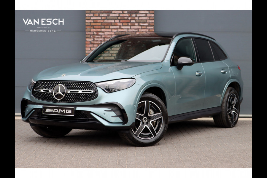 Mercedes-Benz GLC 300de 4MATIC AMG Line | Distronic+ | Panoramadak | Memory | Trekhaak | Digital Light | HUD | Verwarmd Stuurwiel | Surround Camera | Augmented Reality |