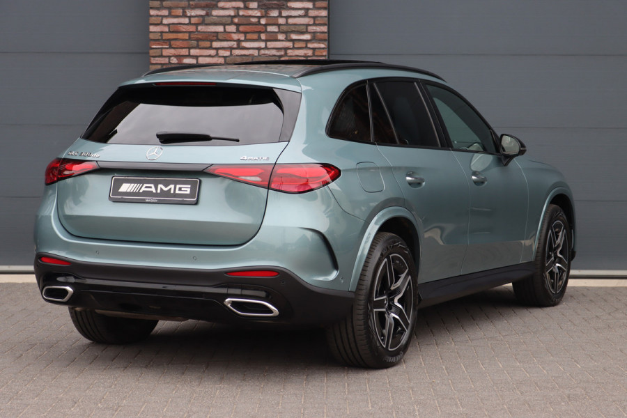 Mercedes-Benz GLC 300de 4MATIC AMG Line | Distronic+ | Panoramadak | Memory | Trekhaak | Digital Light | HUD | Verwarmd Stuurwiel | Surround Camera | Augmented Reality |