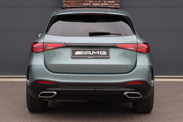 Mercedes-Benz GLC 300de 4MATIC AMG Line | Distronic+ | Panoramadak | Memory | Trekhaak | Digital Light | HUD | Verwarmd Stuurwiel | Surround Camera | Augmented Reality |