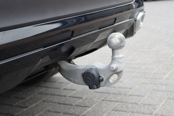 Mercedes-Benz GLC 300de 4MATIC AMG Line | Distronic+ | Panoramadak | Memory | Trekhaak | Digital Light | HUD | Verwarmd Stuurwiel | Surround Camera | Augmented Reality |