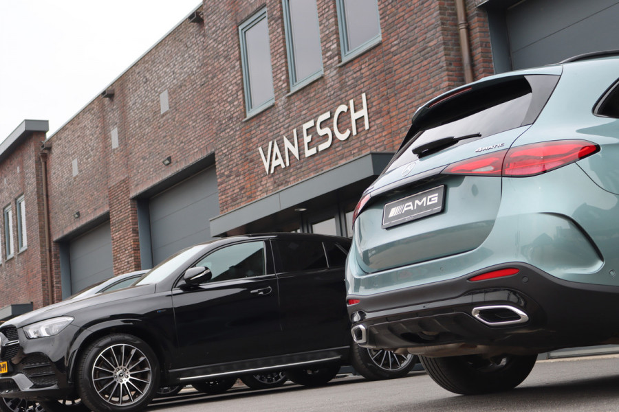 Mercedes-Benz GLC 300de 4MATIC AMG Line | Distronic+ | Panoramadak | Memory | Trekhaak | Digital Light | HUD | Verwarmd Stuurwiel | Surround Camera | Augmented Reality |