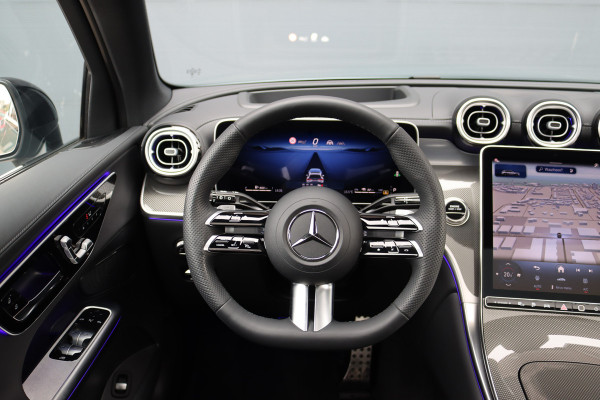 Mercedes-Benz GLC 300de 4MATIC AMG Line | Distronic+ | Panoramadak | Memory | Trekhaak | Digital Light | HUD | Verwarmd Stuurwiel | Surround Camera | Augmented Reality |