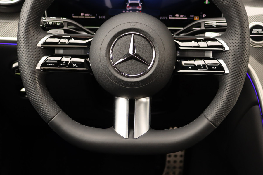 Mercedes-Benz GLC 300de 4MATIC AMG Line | Distronic+ | Panoramadak | Memory | Trekhaak | Digital Light | HUD | Verwarmd Stuurwiel | Surround Camera | Augmented Reality |