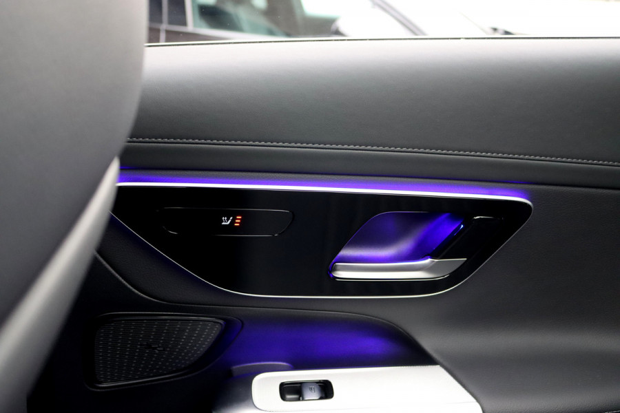 Mercedes-Benz GLC 300de 4MATIC AMG Line | Distronic+ | Panoramadak | Memory | Trekhaak | Digital Light | HUD | Verwarmd Stuurwiel | Surround Camera | Augmented Reality |