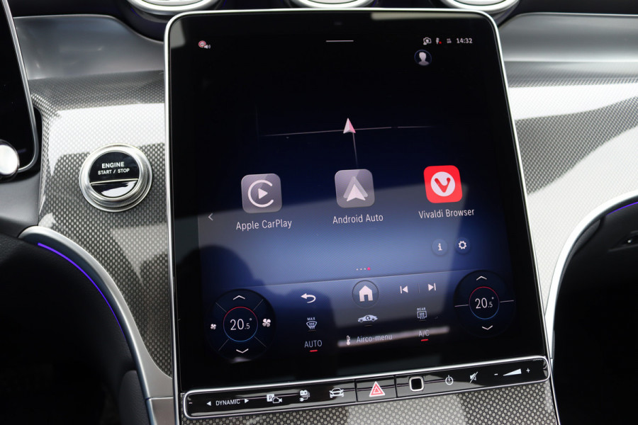 Mercedes-Benz GLC 300de 4MATIC AMG Line | Distronic+ | Panoramadak | Memory | Trekhaak | Digital Light | HUD | Verwarmd Stuurwiel | Surround Camera | Augmented Reality |