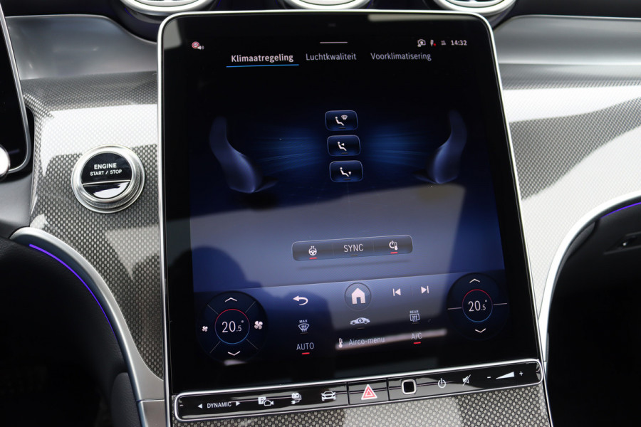 Mercedes-Benz GLC 300de 4MATIC AMG Line | Distronic+ | Panoramadak | Memory | Trekhaak | Digital Light | HUD | Verwarmd Stuurwiel | Surround Camera | Augmented Reality |