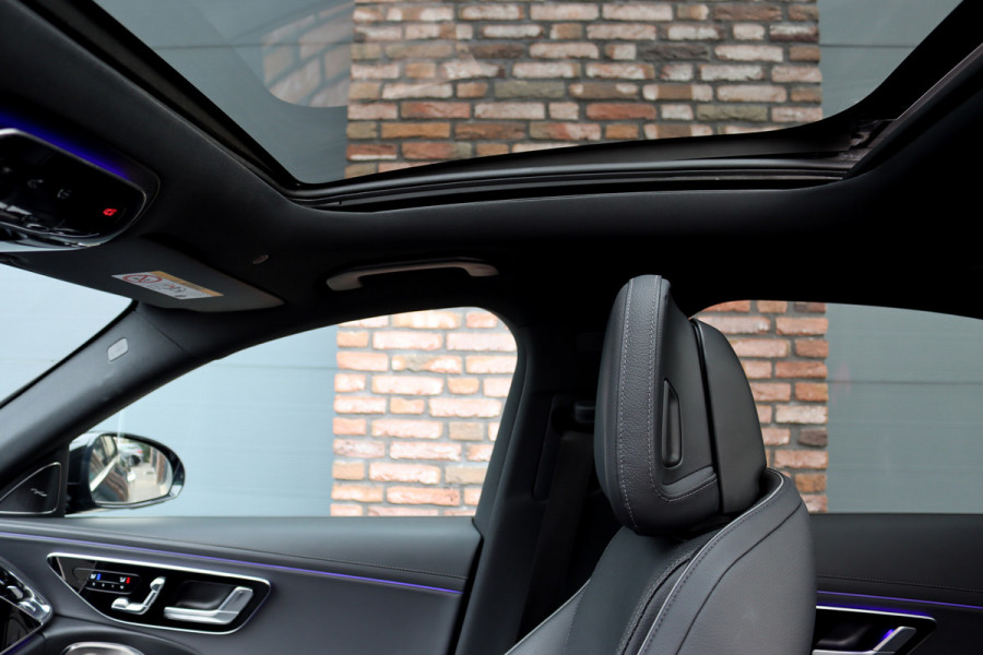 Mercedes-Benz E-Klasse 200 AMG Line | Hyperscreen | Distronic | Panoramadak | Stoelventilatie | Burmester | Surround Camera | Digital Light | Exclusiefpakket | Keyless Go |