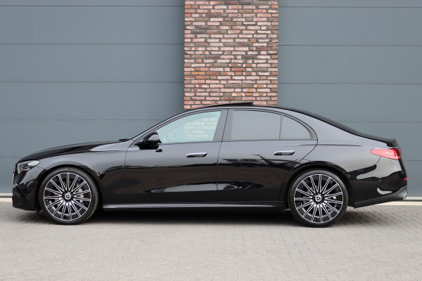 Mercedes-Benz E-Klasse 200 AMG Line | Hyperscreen | Distronic | Panoramadak | Stoelventilatie | Burmester | Surround Camera | Digital Light | Exclusiefpakket | Keyless Go |