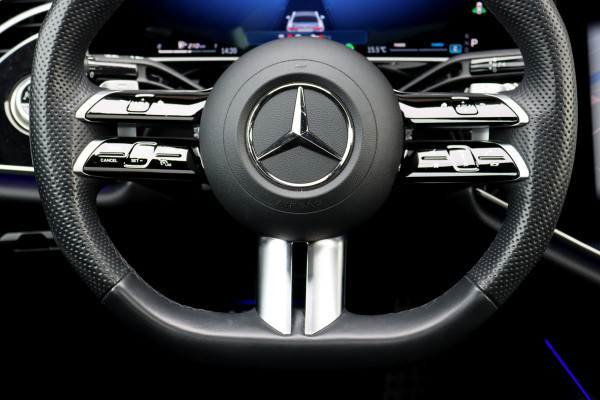 Mercedes-Benz E-Klasse 200 AMG Line | Hyperscreen | Distronic | Panoramadak | Stoelventilatie | Burmester | Surround Camera | Digital Light | Exclusiefpakket | Keyless Go |