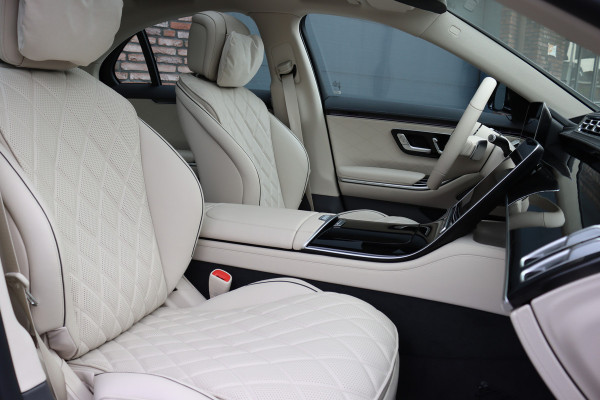 Mercedes-Benz S-Klasse 450 e Premium | Luchtvering | Achterasbesturing | Distronic+ | Massage | MBUX Tablet | 3D-Display | Vlakkenverwarming | Stoelventilatie | Nappa Leder | Verwarmd Stuurwiel | HUD |