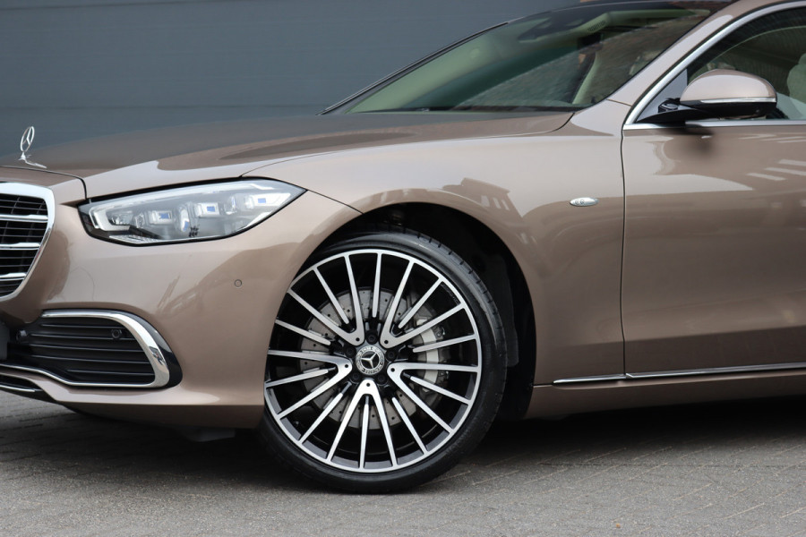 Mercedes-Benz S-Klasse 450 e Premium | Luchtvering | Achterasbesturing | Distronic+ | Massage | MBUX Tablet | 3D-Display | Vlakkenverwarming | Stoelventilatie | Nappa Leder | Verwarmd Stuurwiel | HUD |