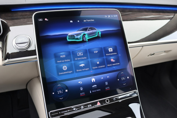 Mercedes-Benz S-Klasse 450 e Premium | Luchtvering | Achterasbesturing | Distronic+ | Massage | MBUX Tablet | 3D-Display | Vlakkenverwarming | Stoelventilatie | Nappa Leder | Verwarmd Stuurwiel | HUD |