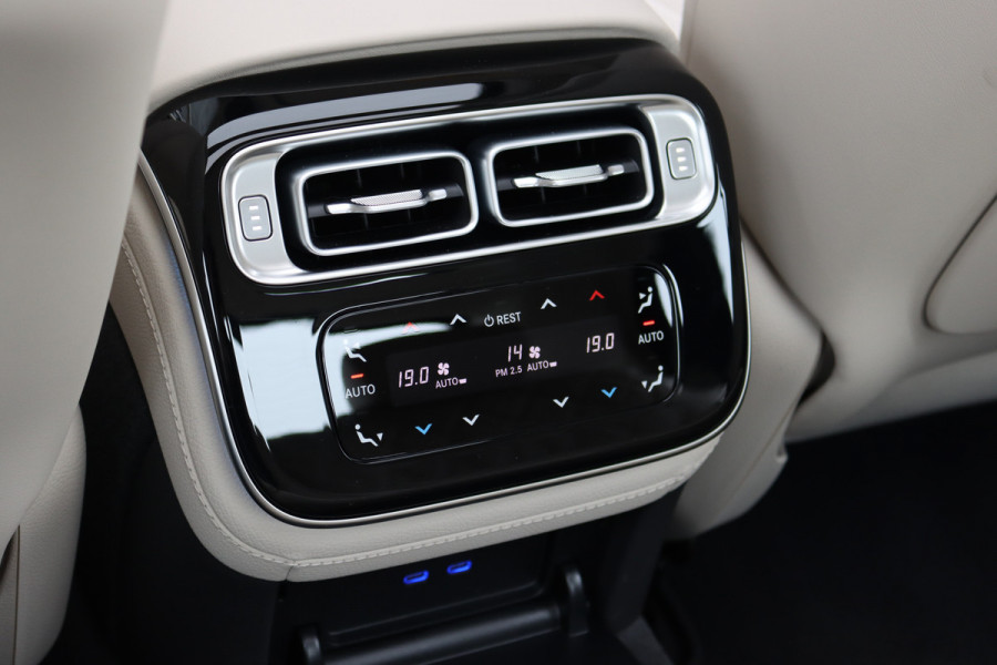 Mercedes-Benz S-Klasse 450 e Premium | Luchtvering | Achterasbesturing | Distronic+ | Massage | MBUX Tablet | 3D-Display | Vlakkenverwarming | Stoelventilatie | Nappa Leder | Verwarmd Stuurwiel | HUD |