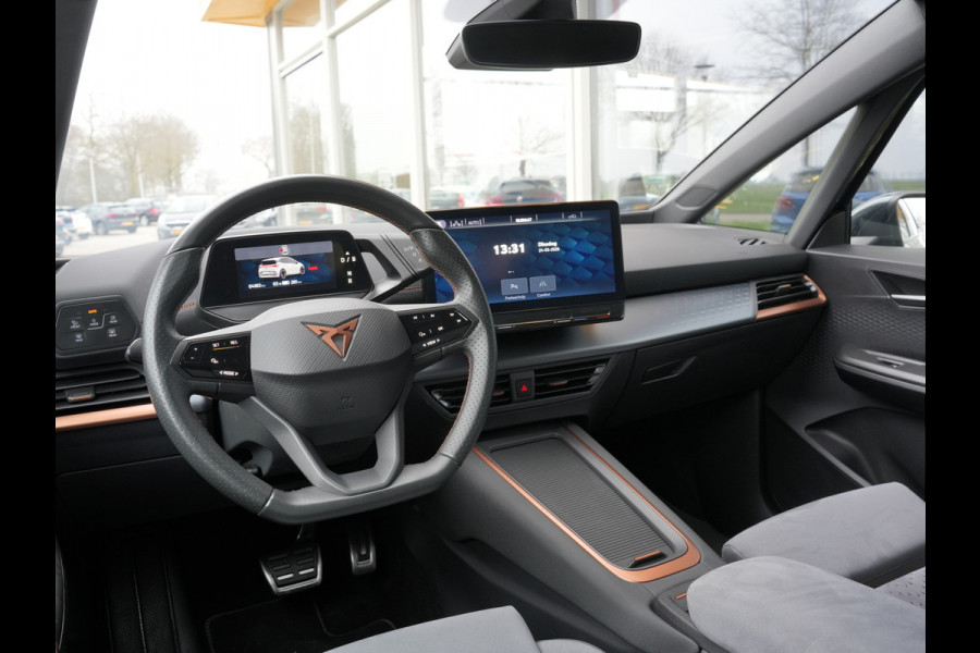 CUPRA Born Performance One 62 kWh | Apple Carplay/Android Auto | Massage | Draadloze telefoonlader |