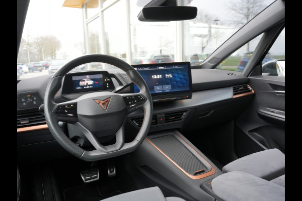 CUPRA Born Performance One 62 kWh | Apple Carplay/Android Auto | Massage | Draadloze telefoonlader |