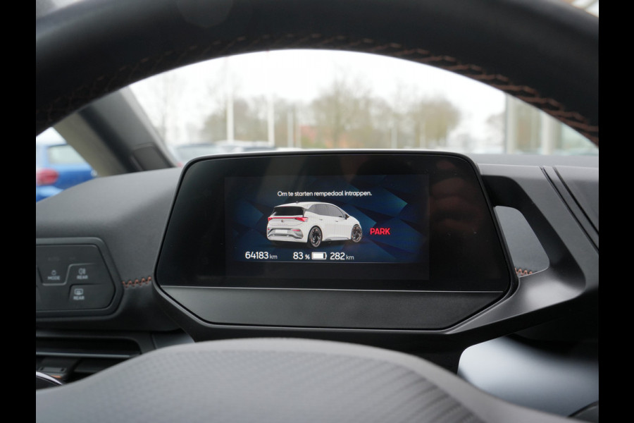 CUPRA Born Performance One 62 kWh | Apple Carplay/Android Auto | Massage | Draadloze telefoonlader |