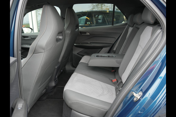 CUPRA Born Performance One 62 kWh | Apple Carplay/Android Auto | Massage | Draadloze telefoonlader |