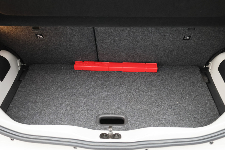 Volkswagen up! 1.0 BMT move up! Eerste Eigenaar, 5-Deurs, Airco, Bluetooth, DAB, Elektrisch Pakket