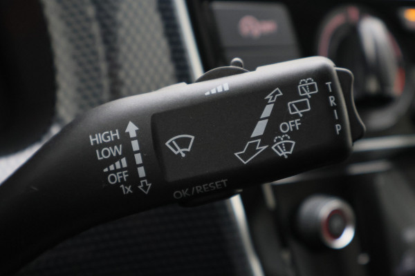 Volkswagen up! 1.0 BMT move up! Eerste Eigenaar, 5-Deurs, Airco, Bluetooth, DAB, Elektrisch Pakket