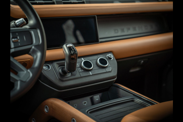 Land Rover Defender 110 3.0 X-Dynamic HSE | Meridian | Pano-dak | Luchtvering | Head-up