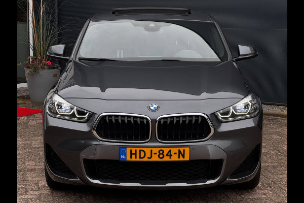 BMW X2 XDrive25e High Executive M-Pakket | Schuif-Kantel dak | Memory | Camera | Stoelverwarming | Elek. Achterklep