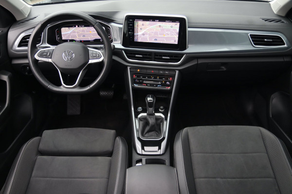 Volkswagen T-Roc 1.5 TSI ACT / PANODAK / VIRTUAL / ACC / MASSAGE / KEYLESS / CAMERA