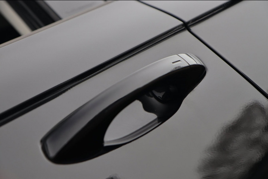 Volkswagen T-Roc 1.5 TSI ACT / PANODAK / VIRTUAL / ACC / MASSAGE / KEYLESS / CAMERA