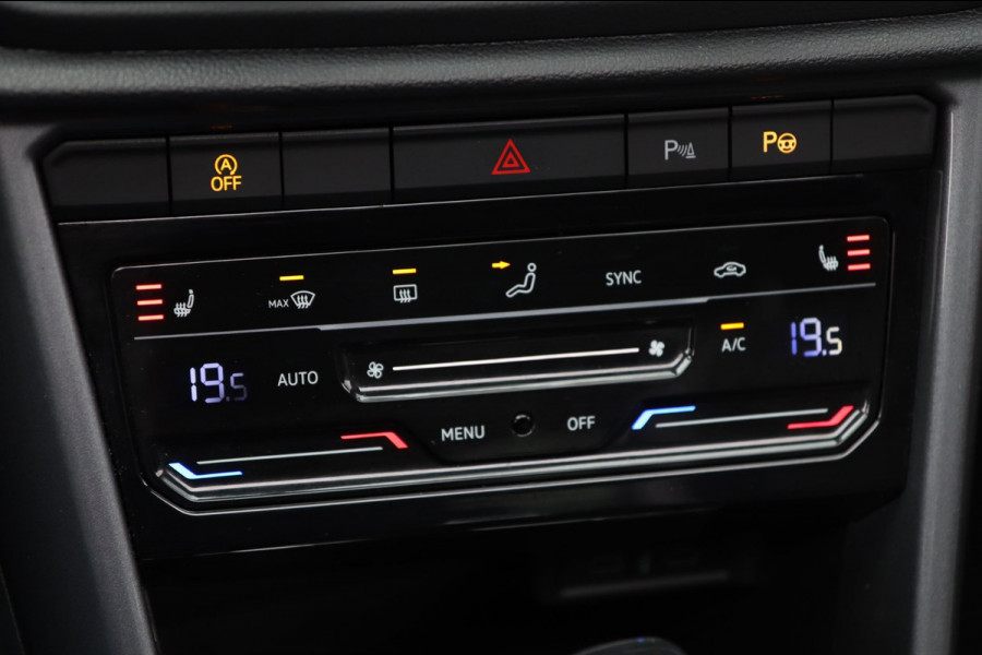 Volkswagen T-Roc 1.5 TSI ACT / PANODAK / VIRTUAL / ACC / MASSAGE / KEYLESS / CAMERA