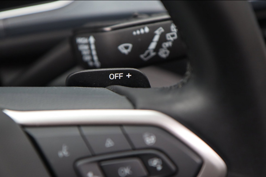 Volkswagen T-Roc 1.5 TSI ACT / PANODAK / VIRTUAL / ACC / MASSAGE / KEYLESS / CAMERA