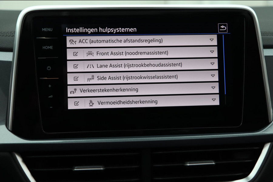 Volkswagen T-Roc 1.5 TSI ACT / PANODAK / VIRTUAL / ACC / MASSAGE / KEYLESS / CAMERA