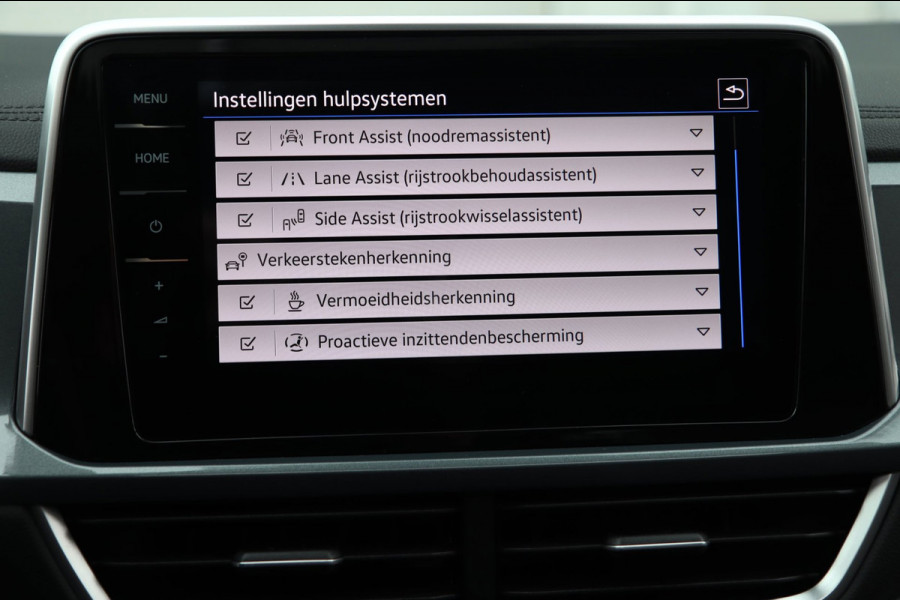 Volkswagen T-Roc 1.5 TSI ACT / PANODAK / VIRTUAL / ACC / MASSAGE / KEYLESS / CAMERA